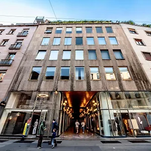 Dream San Babila , Milano Italia